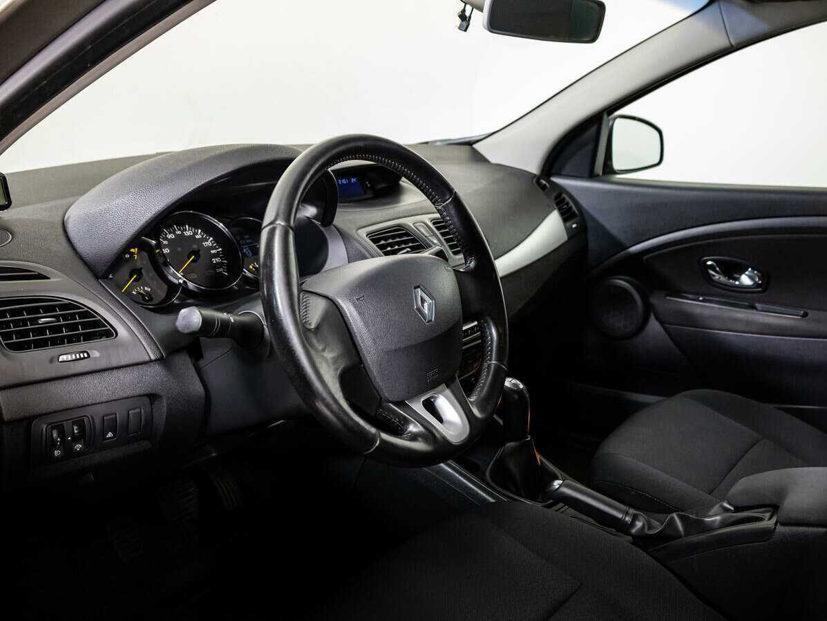 Купить Renault Megane, 2012, 146 215 км.. Фото: #10