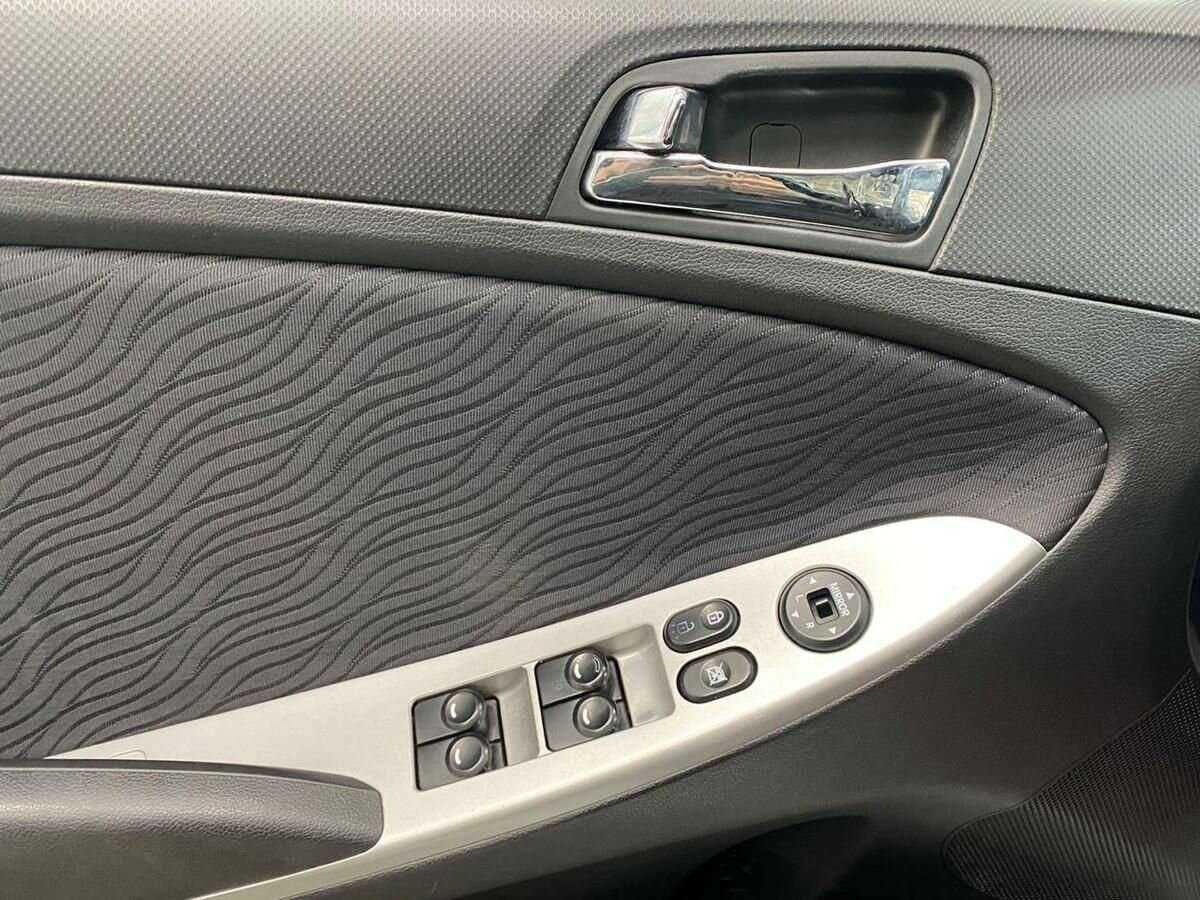 Купить Hyundai Solaris, 2013, 176 504 км.. Фото: #15