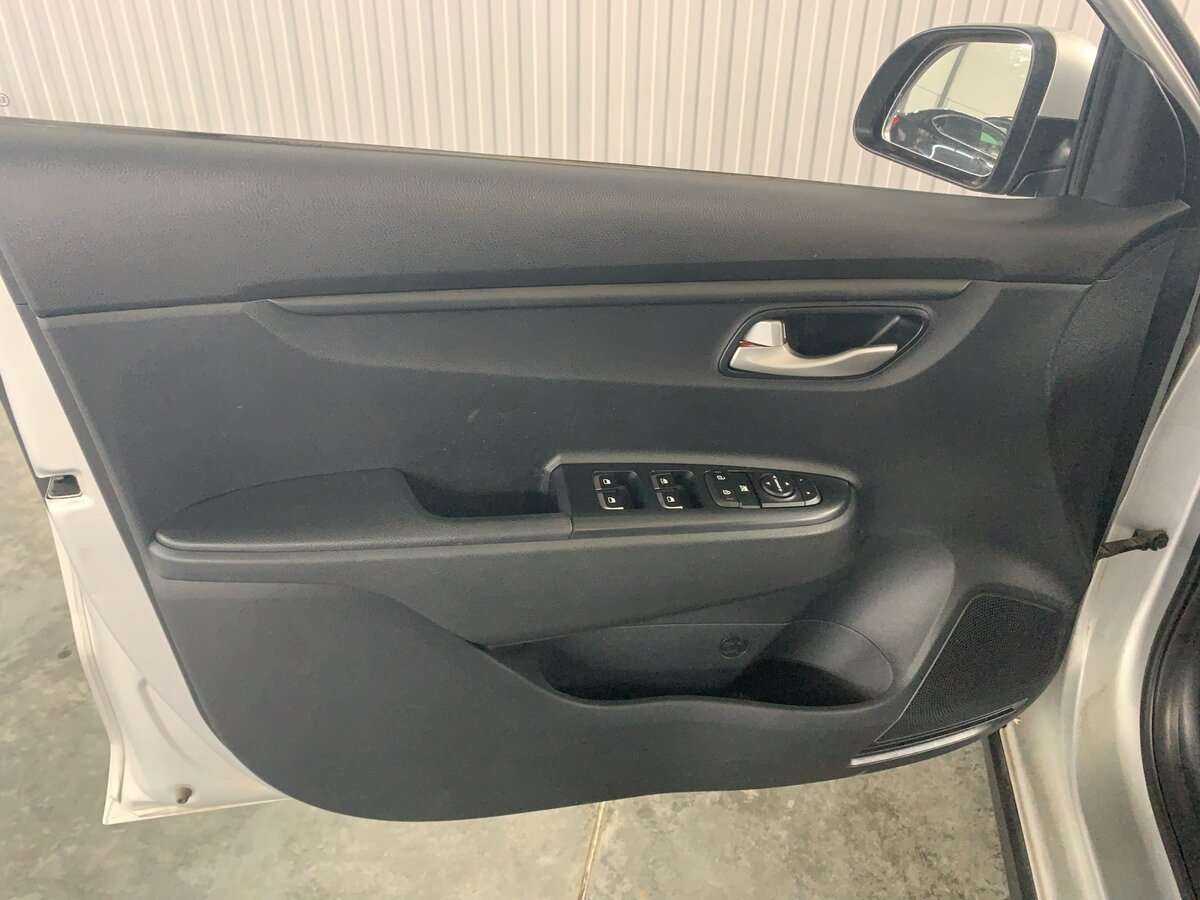 Купить Kia Rio, 2019, 60 439 км.. Фото: #20