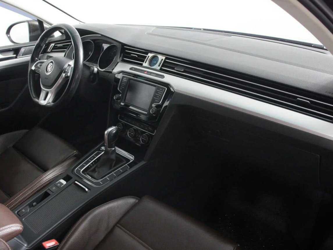 Купить Volkswagen Passat, 2017, 141 158 км.. Фото: #8