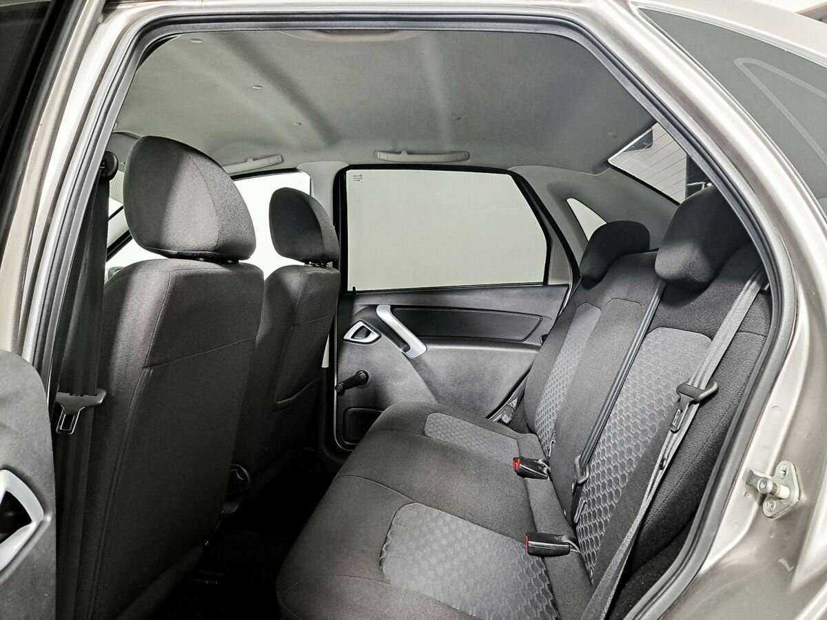 Купить Lada (ВАЗ) Granta, 2019, 74 627 км.. Фото: #9