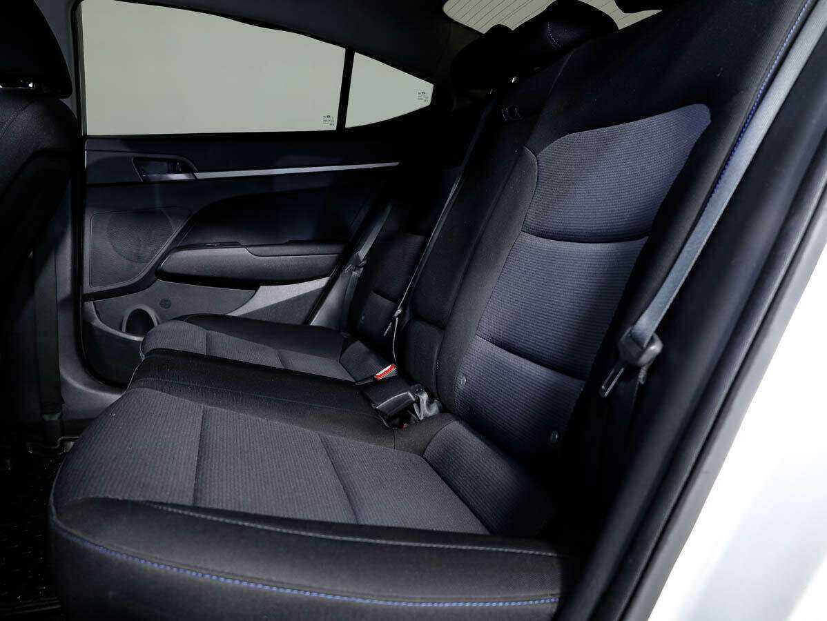 Купить Hyundai Elantra, 2018, 61 707 км.. Фото: #10