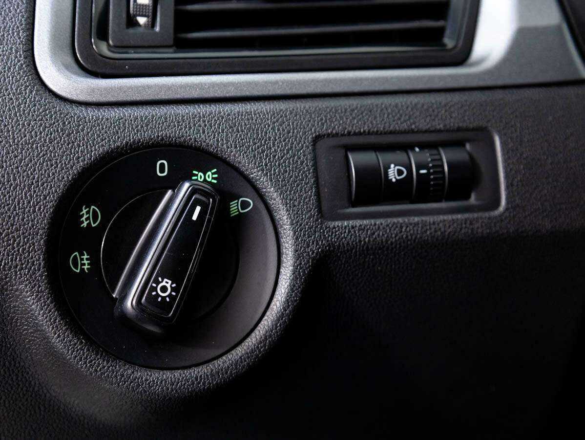 Купить Skoda Rapid, 2017, 141 688 км.. Фото: #14