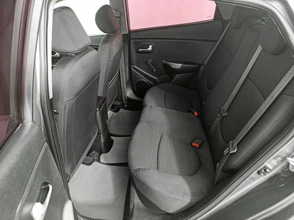 Купить Kia Rio, 2015, 126 449 км.. Фото: #9