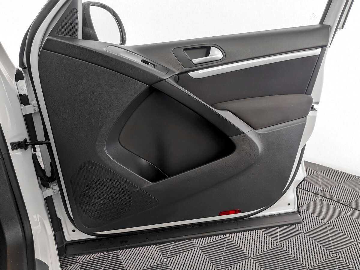 Купить Volkswagen Tiguan, 2013, 89 123 км.. Фото: #19