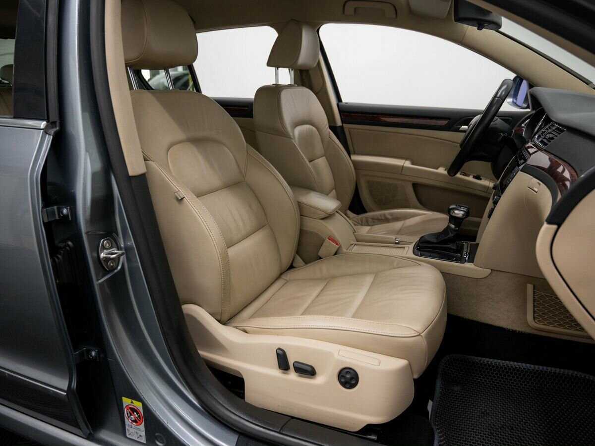 Купить Skoda Superb, 2012, 288 337 км.. Фото: #7