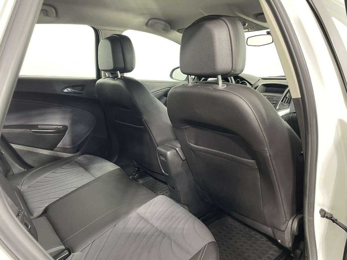 Купить Opel Astra, 2013, 129 703 км.. Фото: #14