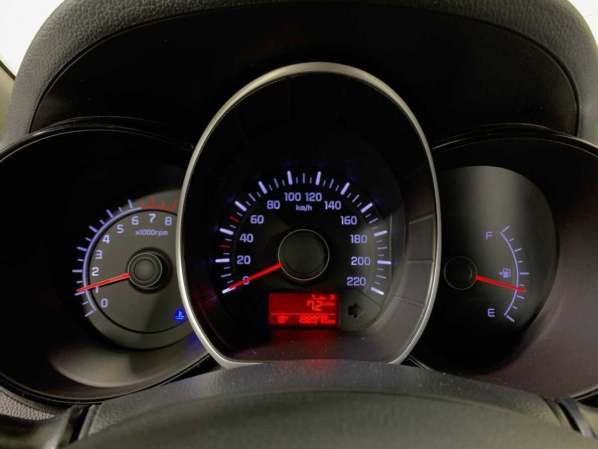 Купить Kia Rio, 2016, 198 980 км.. Фото: #14