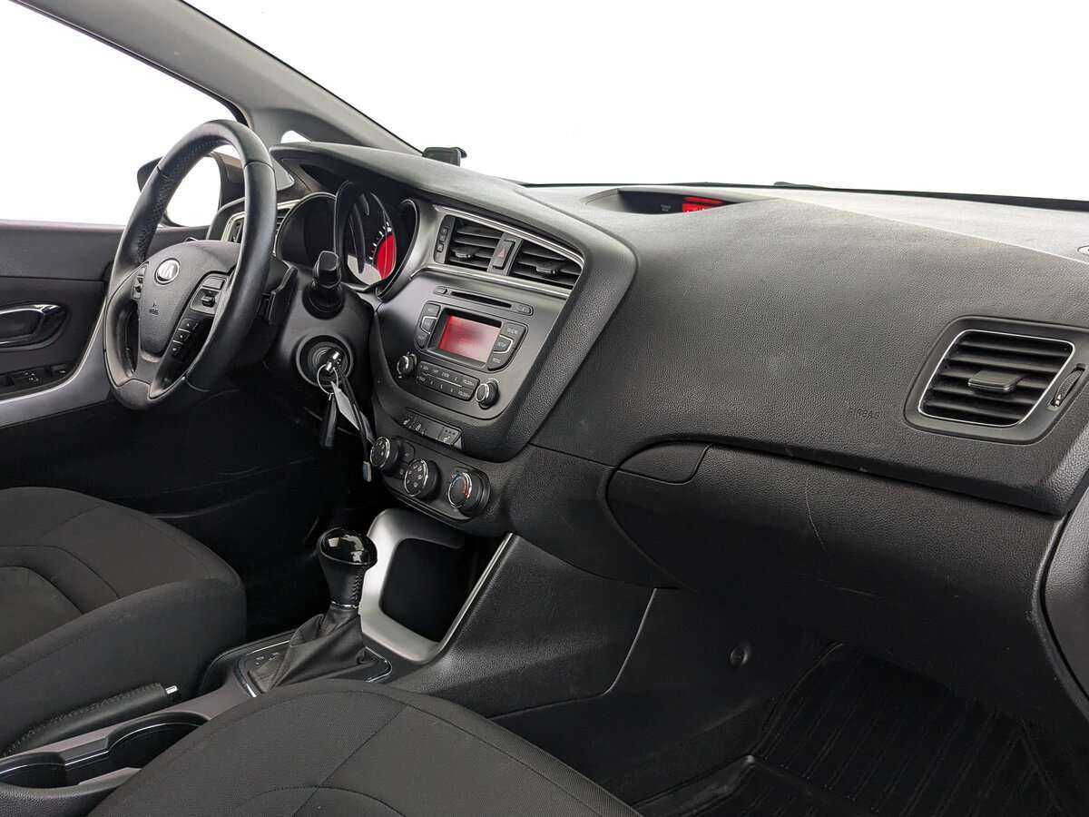 Купить Kia Ceed, 2017, 54 160 км.. Фото: #8