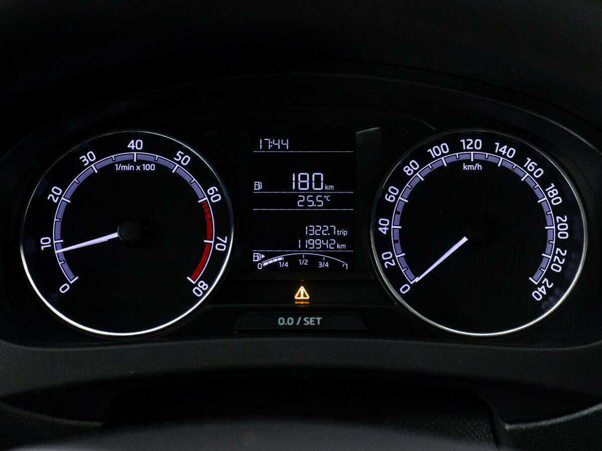 Купить Skoda Rapid, 2017, 119 941 км.. Фото: #9