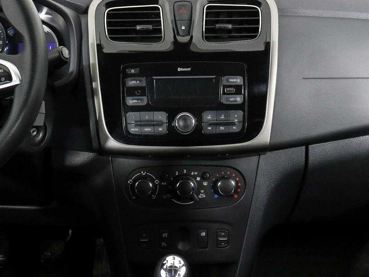 Купить Renault Logan, 2018, 107 782 км.. Фото: #10