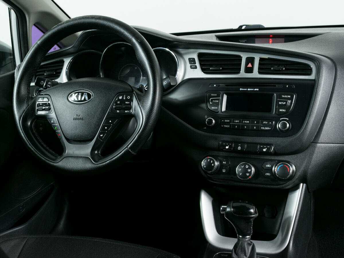 Купить Kia Ceed, 2012, 190 408 км.. Фото: #8