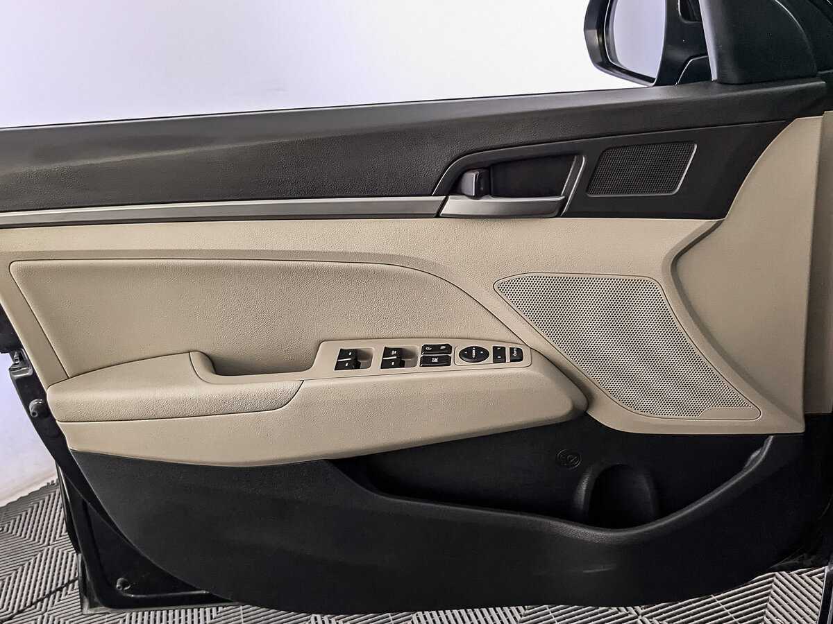 Купить Hyundai Elantra, 2017, 158 812 км.. Фото: #18