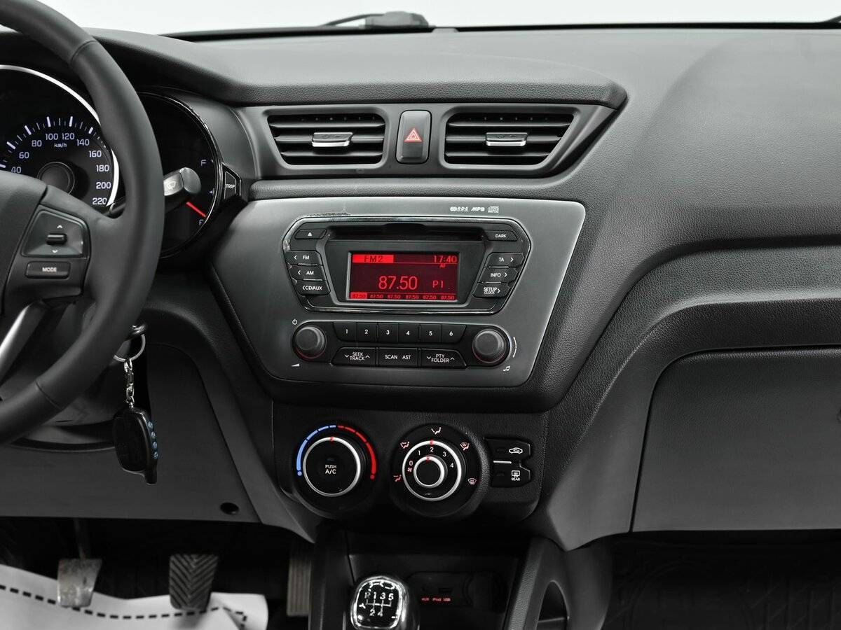 Купить Kia Rio, 2013, 111 000 км.. Фото: #9