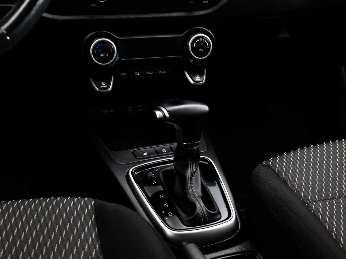 Купить Kia Rio, 2018, 112 129 км.. Фото: #9