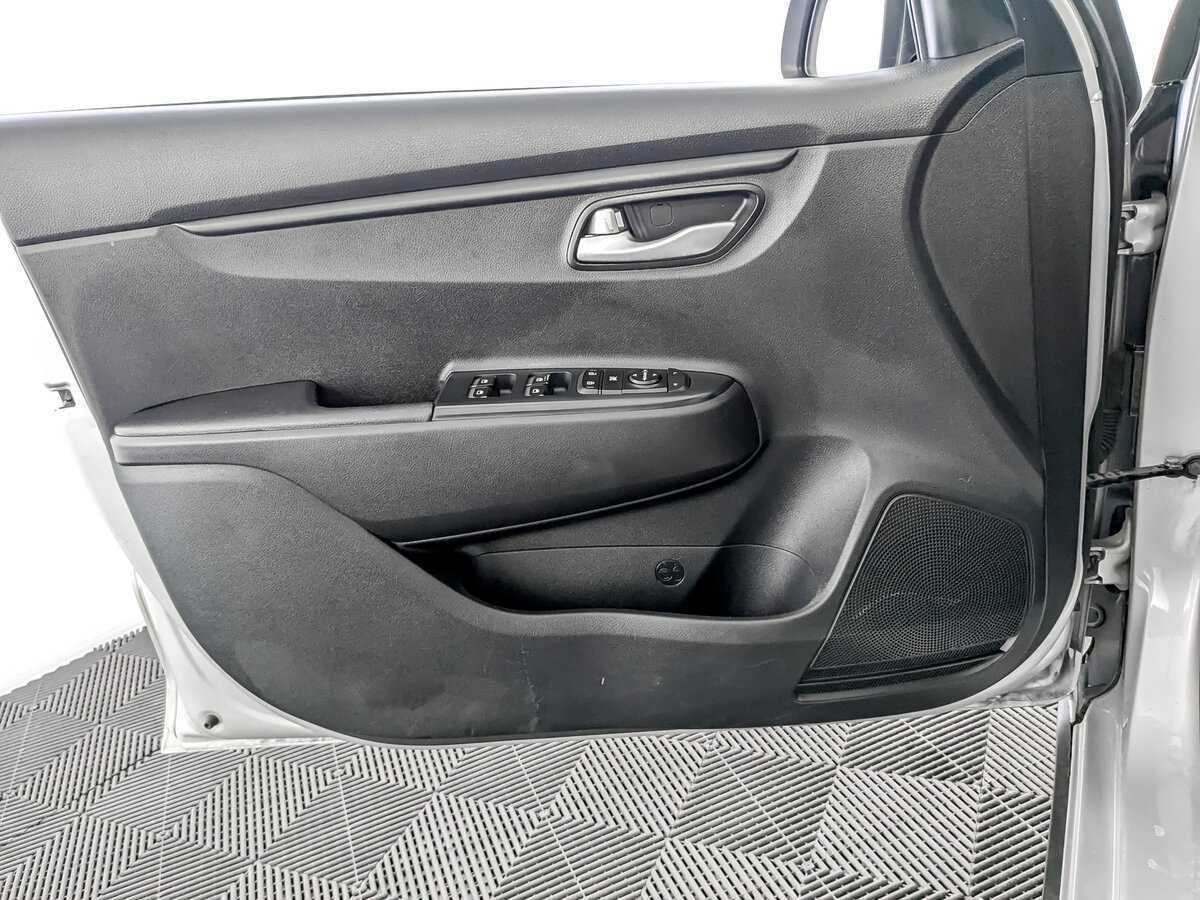 Купить Kia Rio, 2020, 202 761 км.. Фото: #16