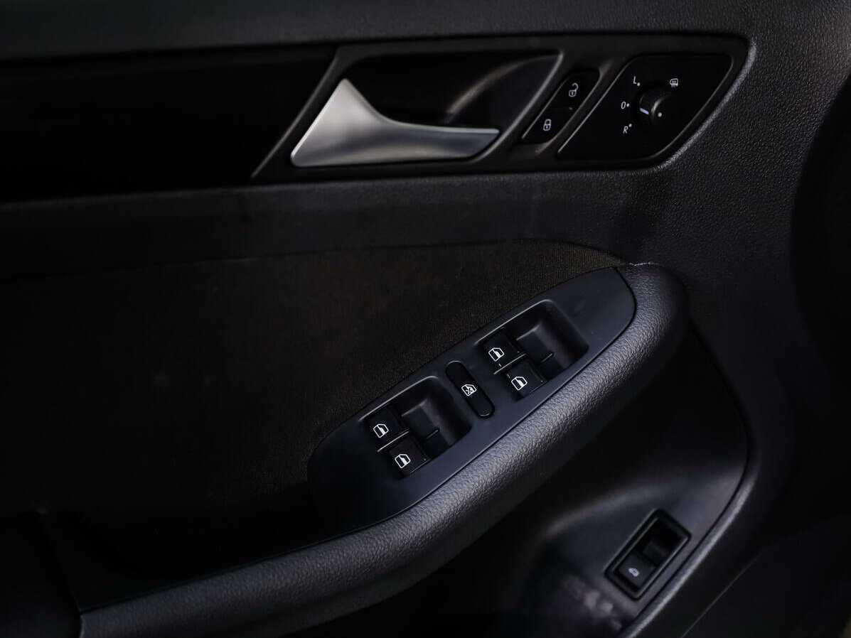 Купить Volkswagen Jetta, 2012, 182 859 км.. Фото: #13