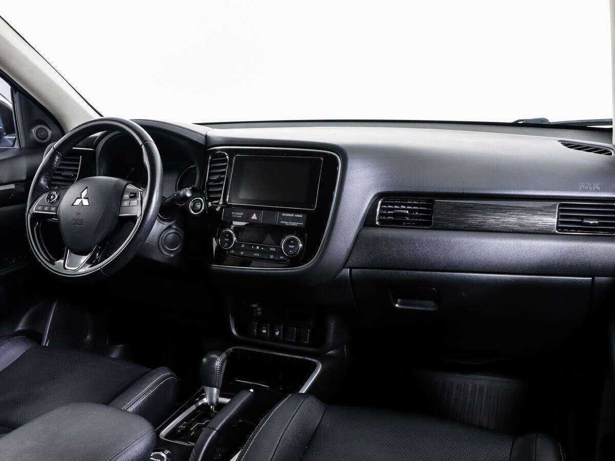 Купить Mitsubishi Outlander, 2018, 135 735 км.. Фото: #6