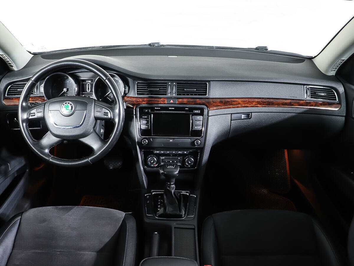 Купить Skoda Superb, 2012, 245 296 км.. Фото: #13