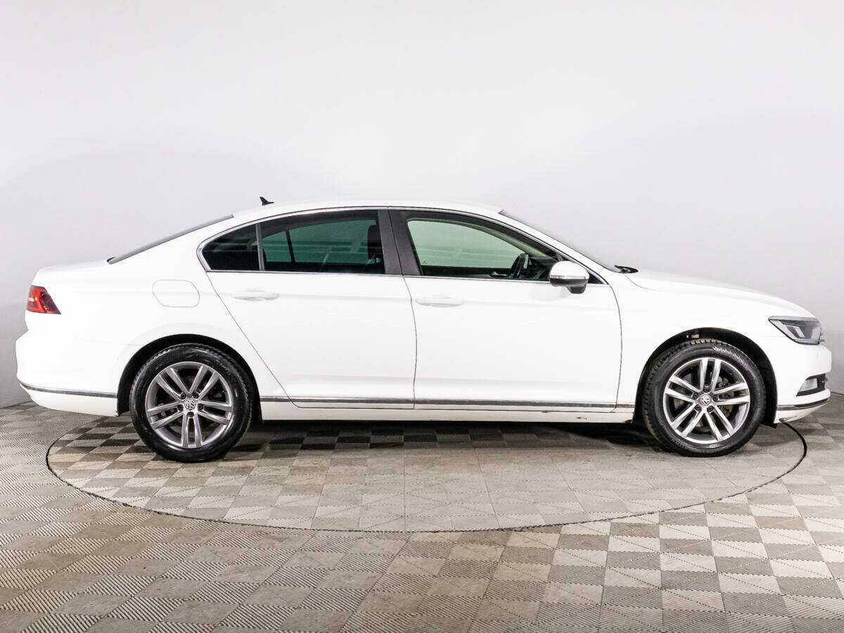 Купить Volkswagen Passat, 2017, 210 270 км.. Фото: #3