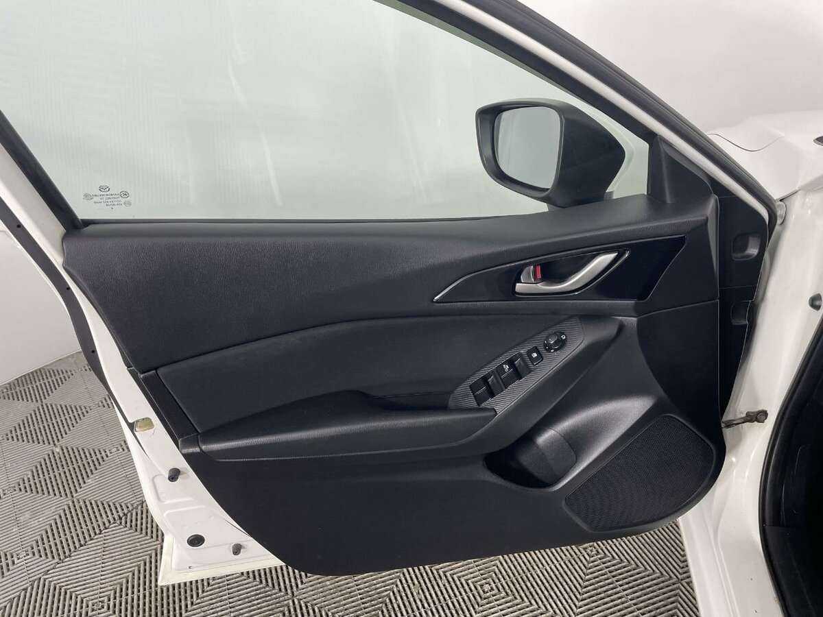 Купить Mazda 3, 2014, 74 028 км.. Фото: #6