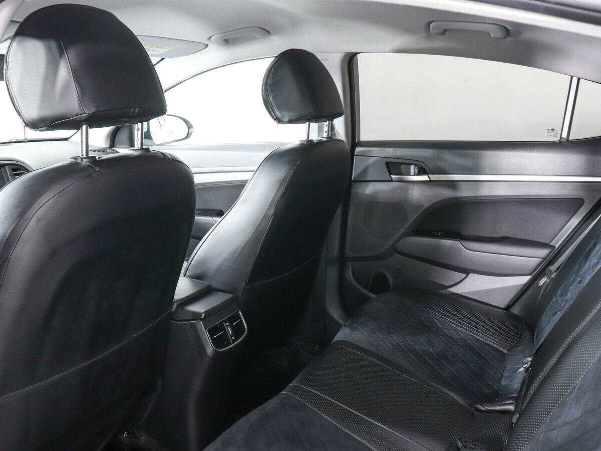 Купить Hyundai Elantra, 2019, 59 242 км.. Фото: #11