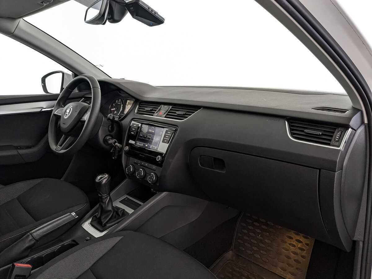Купить Skoda Octavia, 2017, 66 246 км.. Фото: #9