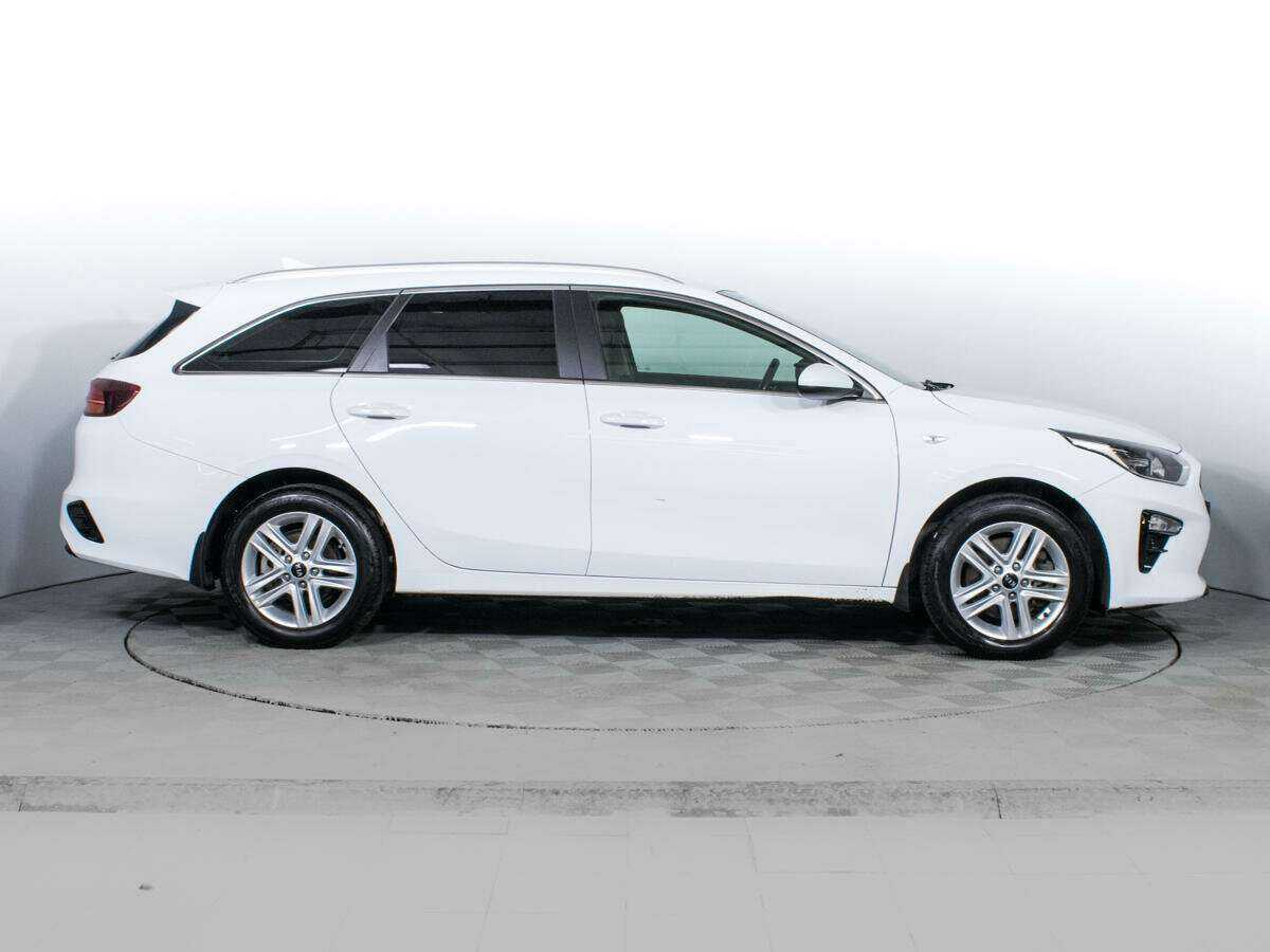 Купить Kia Ceed, 2020, 121 000 км.. Фото: #3