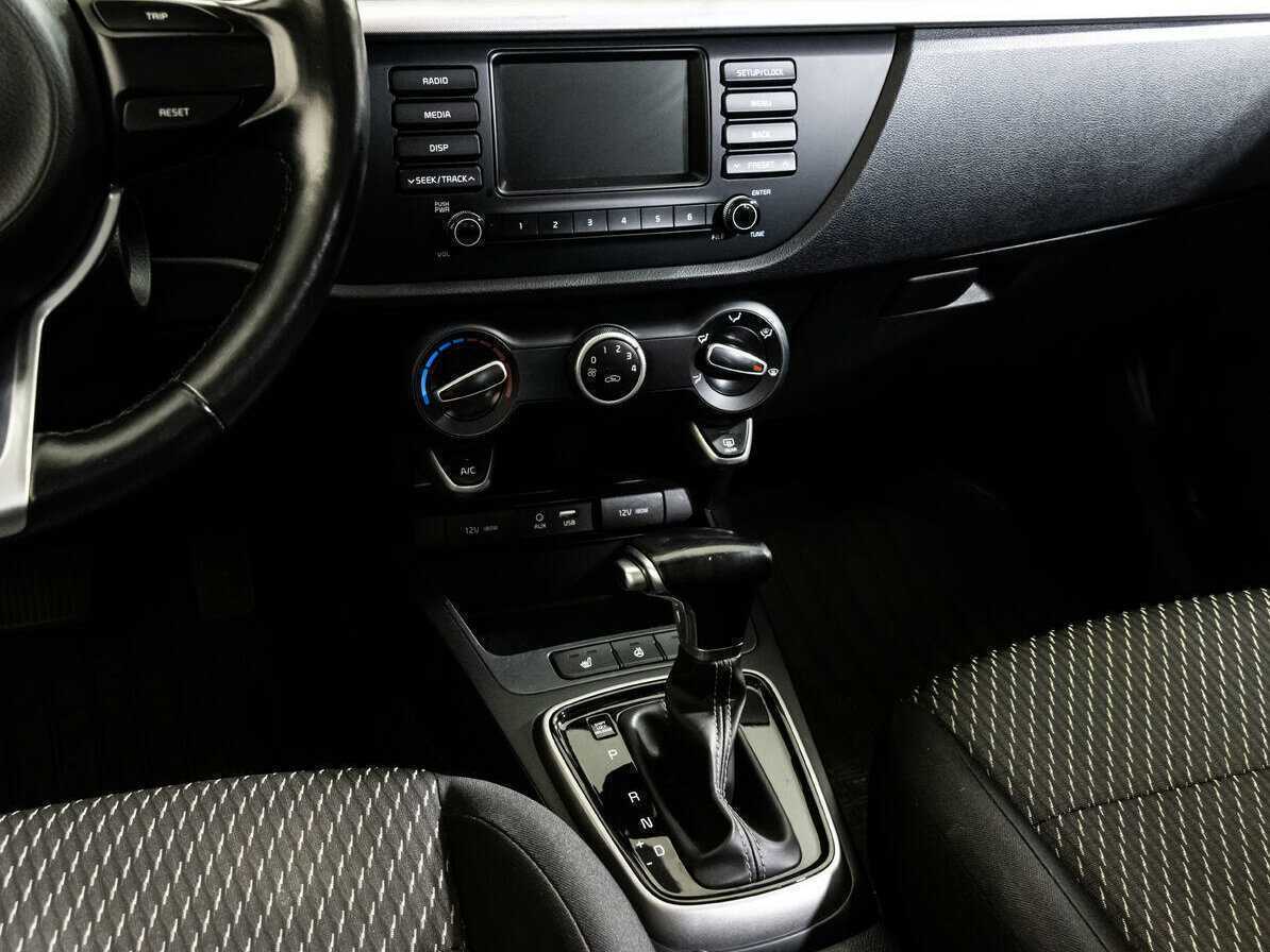 Купить Kia Rio, 2018, 29 871 км.. Фото: #9