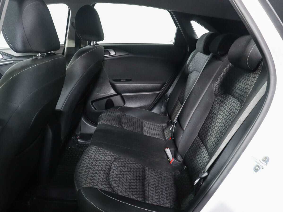 Купить Kia Ceed, 2018, 77 444 км.. Фото: #8