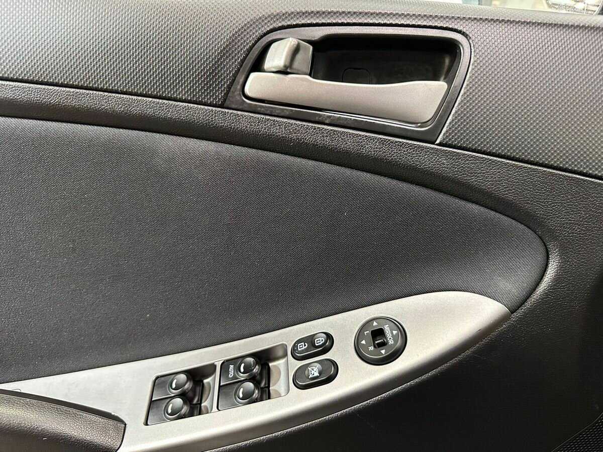 Купить Hyundai Solaris, 2015, 85 419 км.. Фото: #13