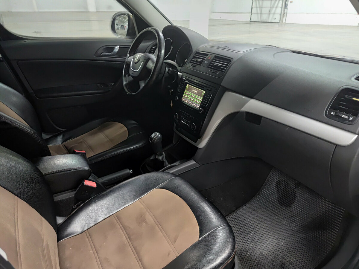 Купить Skoda Yeti, 2012, 228 335 км.. Фото: #10