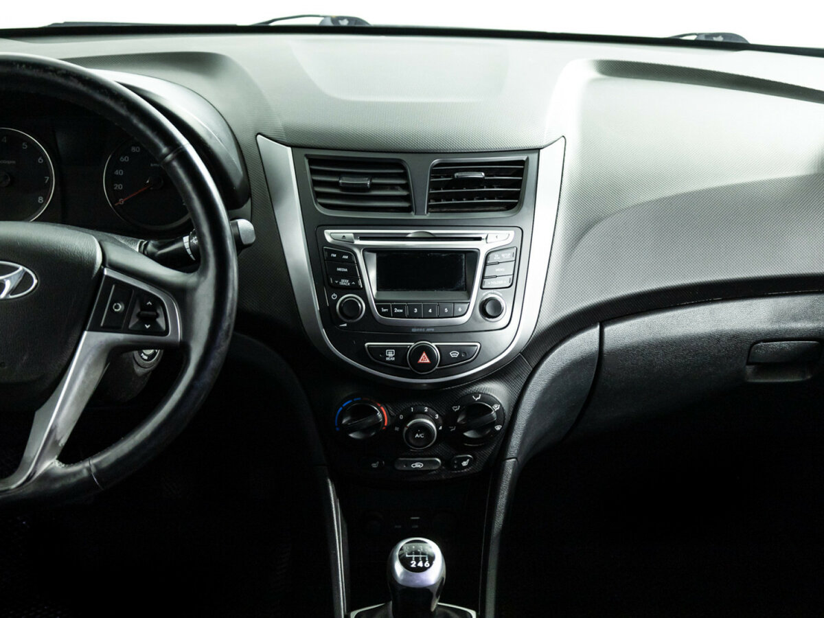 Купить Hyundai Solaris, 2015, 105 995 км.. Фото: #12