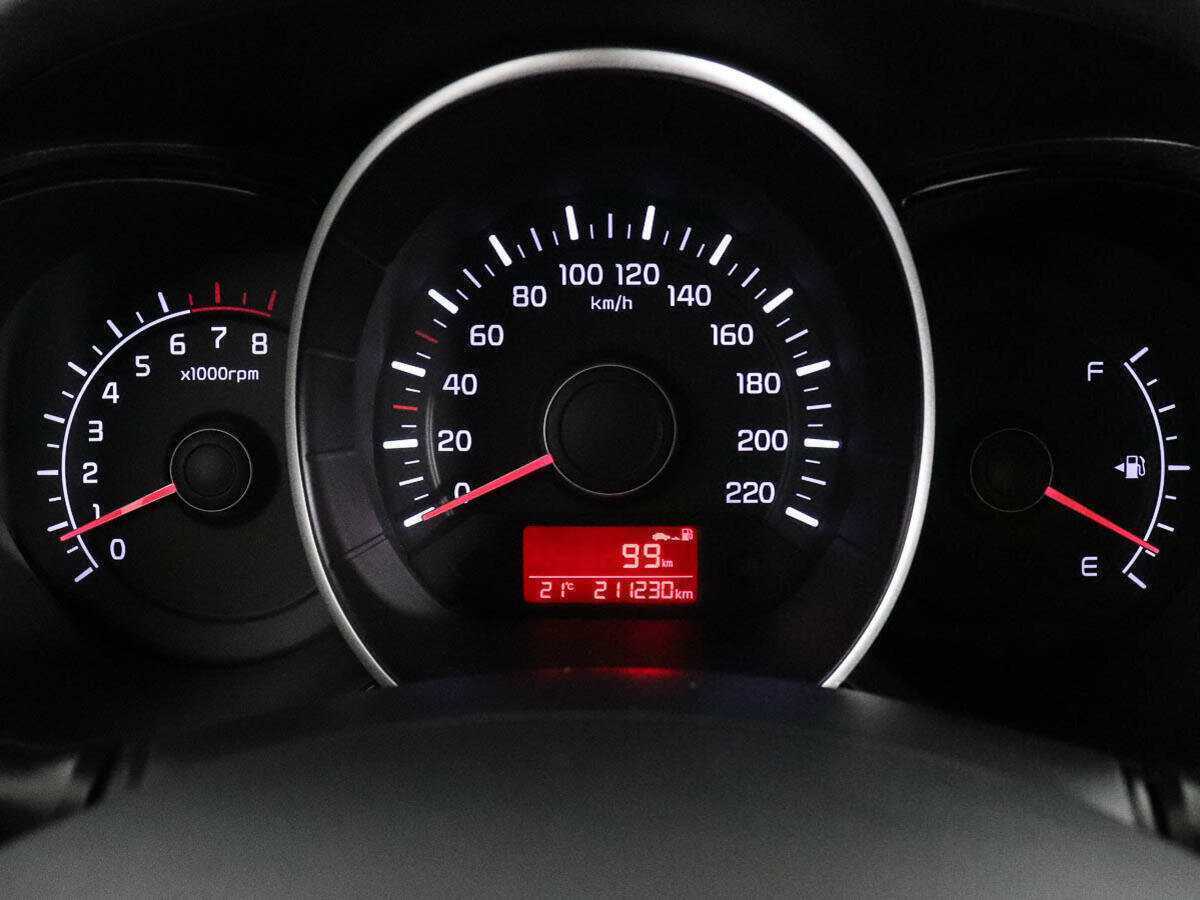 Купить Kia Rio, 2015, 211 229 км.. Фото: #9