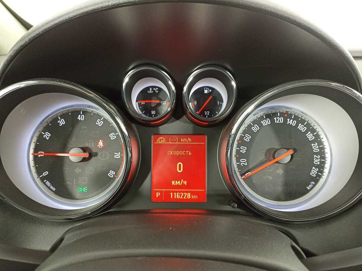 Купить Opel Astra, 2013, 116 229 км.. Фото: #11