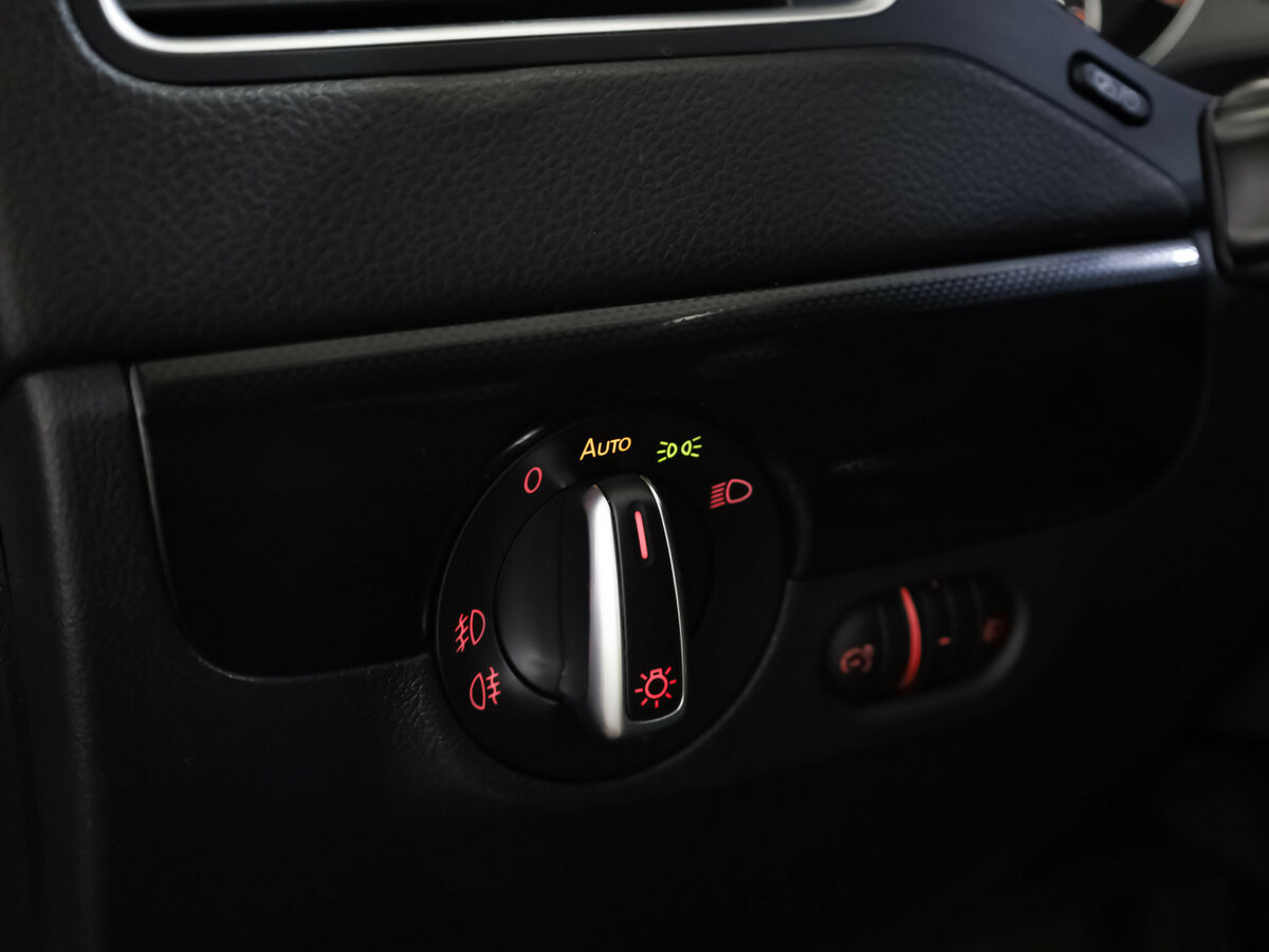 Купить Volkswagen Jetta, 2014, 259 874 км.. Фото: #10