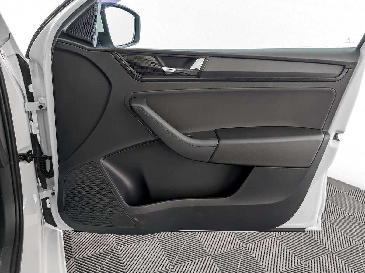 Купить Skoda Rapid, 2017, 117 370 км.. Фото: #19