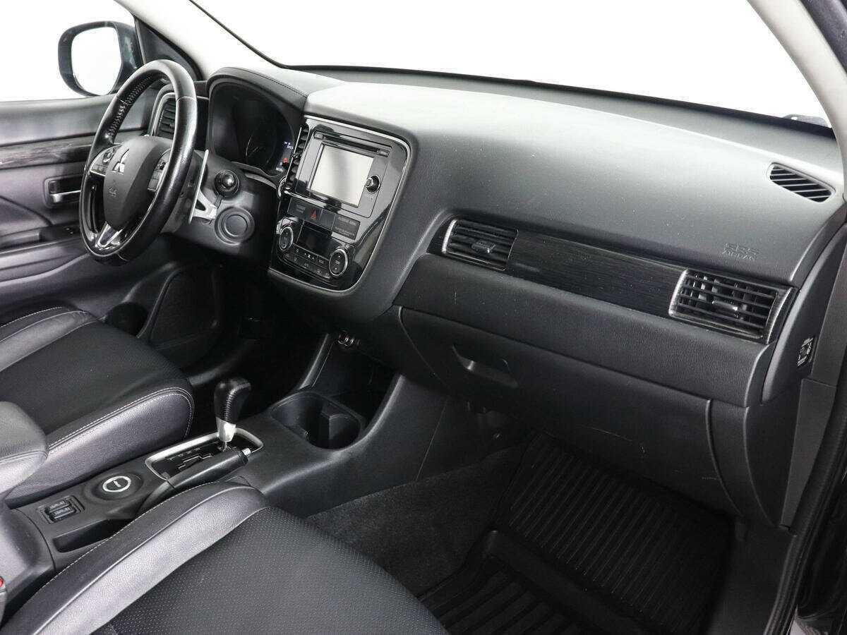 Купить Mitsubishi Outlander, 2016, 165 173 км.. Фото: #9