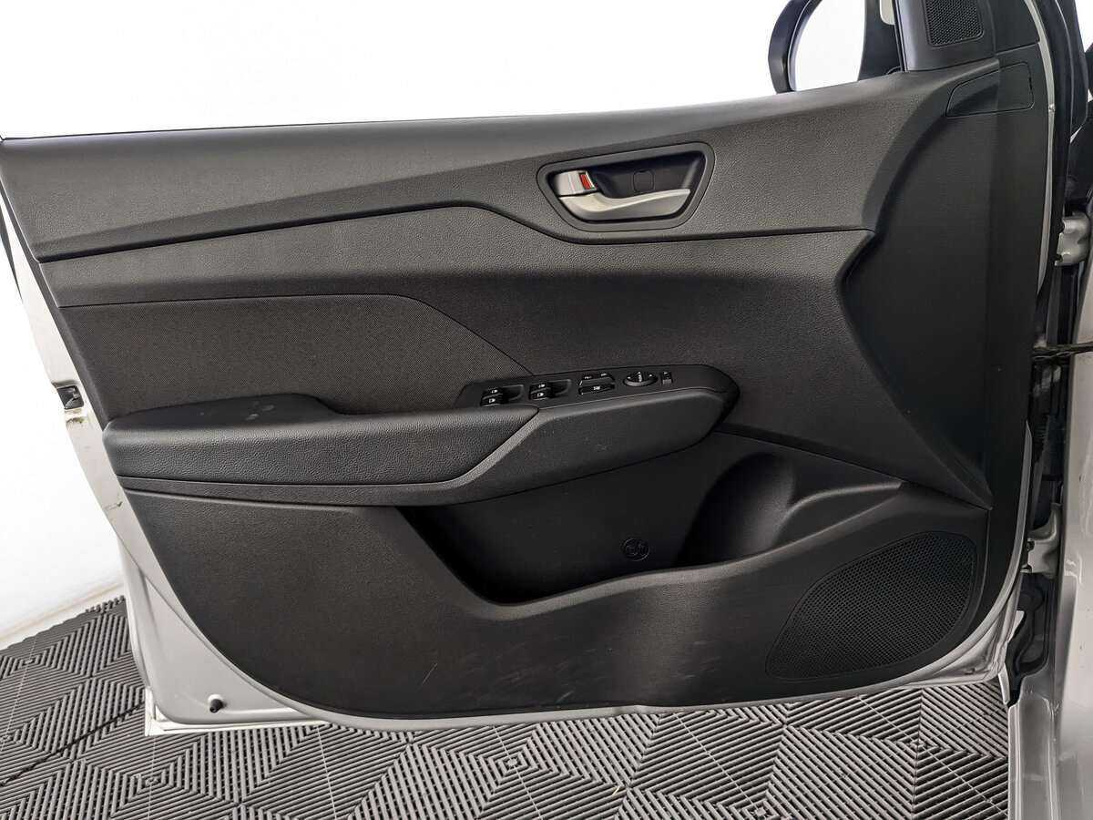 Купить Hyundai Solaris, 2018, 86 879 км.. Фото: #14