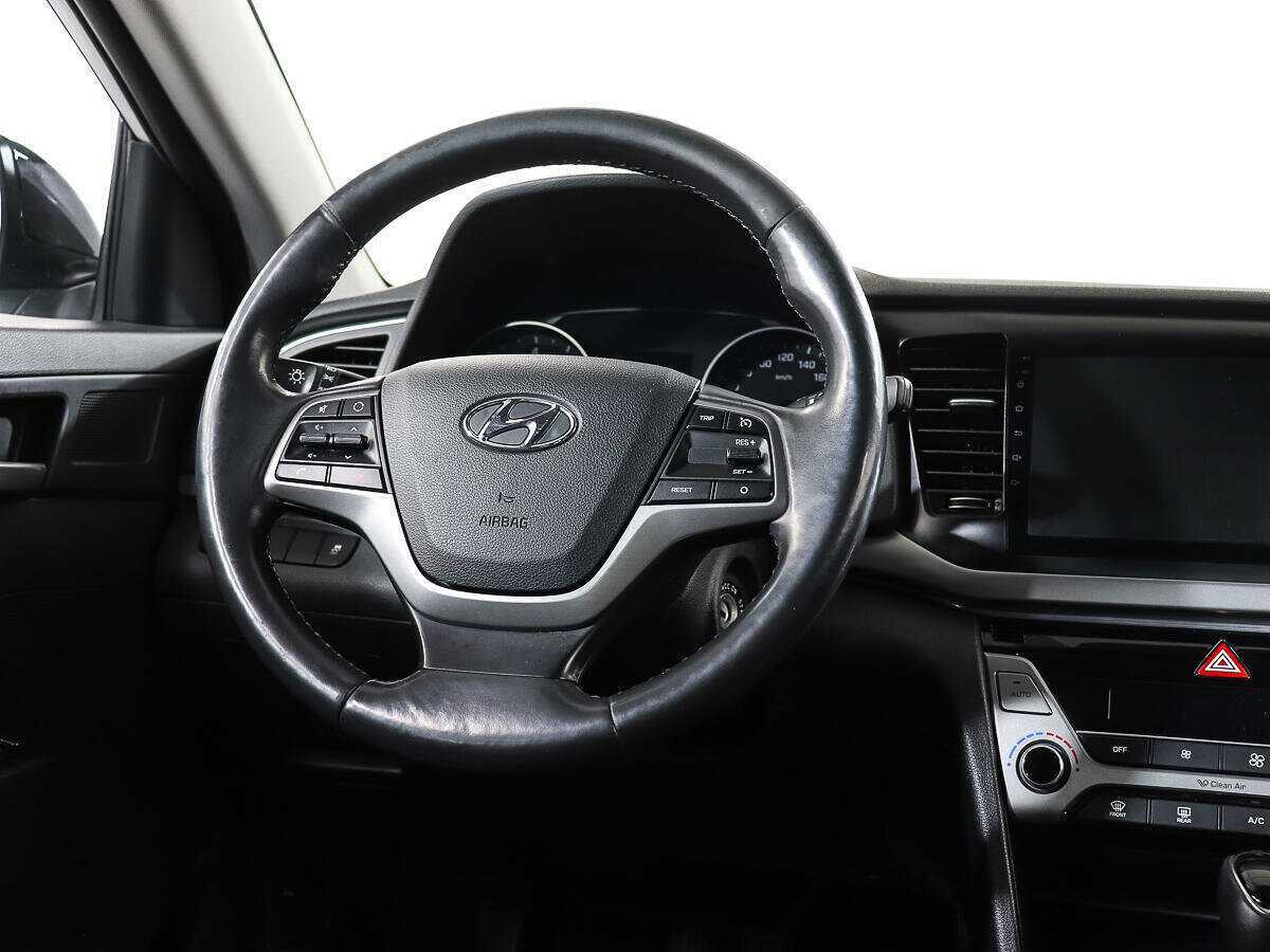 Купить Hyundai Elantra, 2017, 78 889 км.. Фото: #12