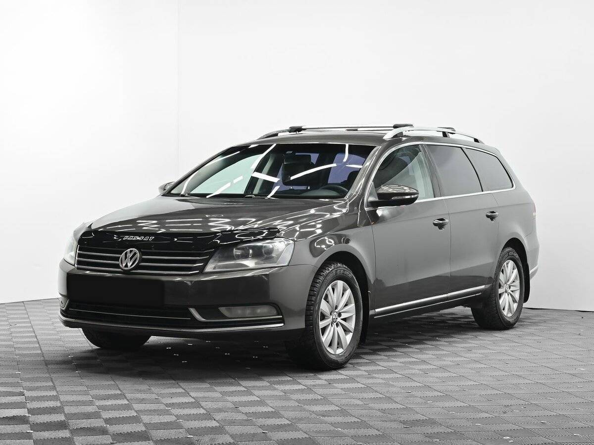 Купить Volkswagen Passat, 2012, 121 000 км.. Посмотреть фото