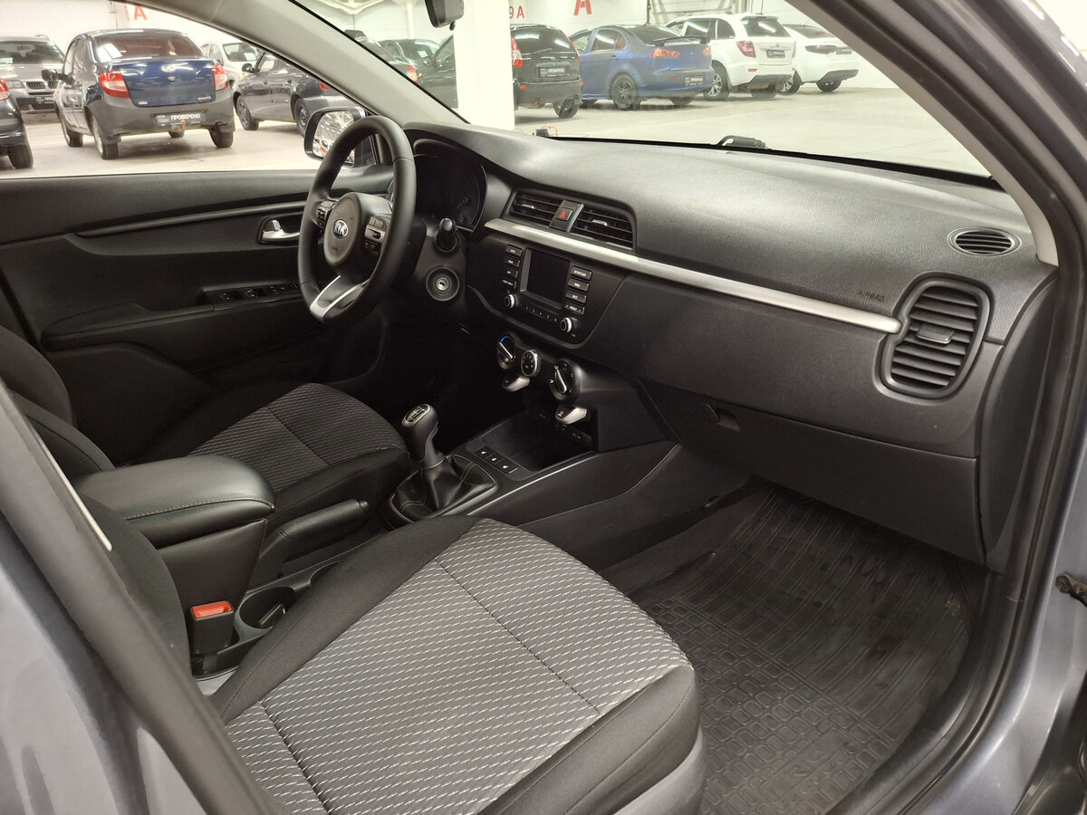Купить Kia Rio, 2018, 112 386 км.. Фото: #10