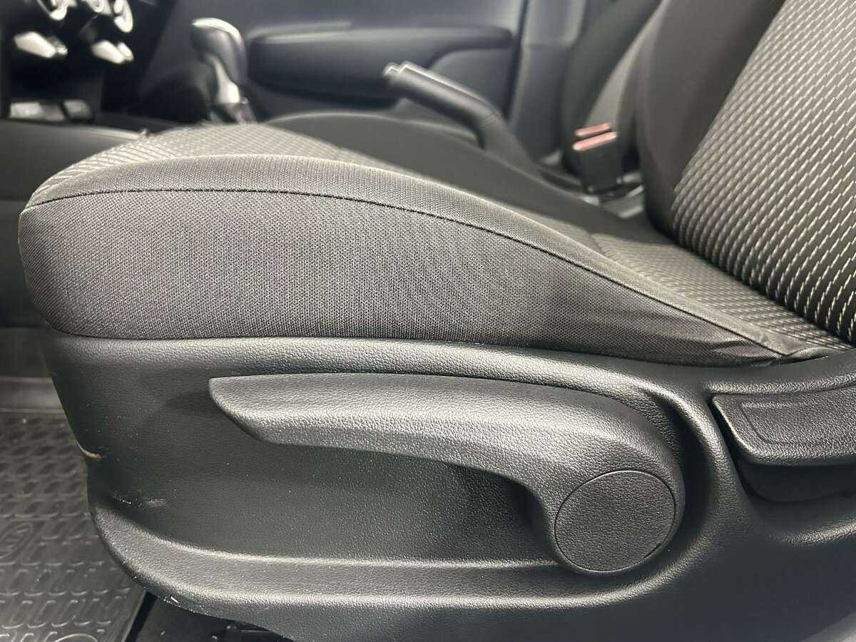 Купить Kia Rio, 2018, 39 716 км.. Фото: #9