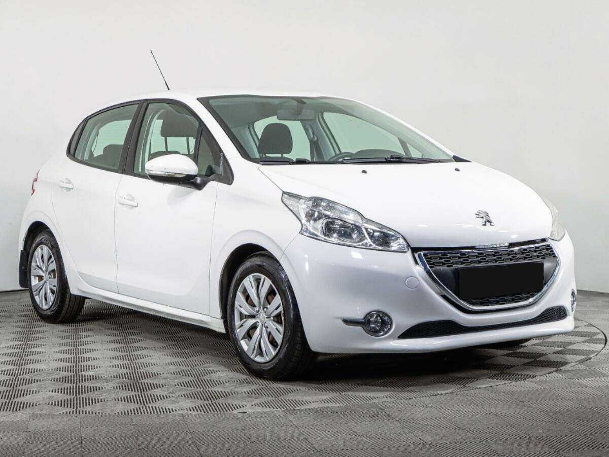 Купить Peugeot 208, 2013, 90 441 км.. Фото: #2