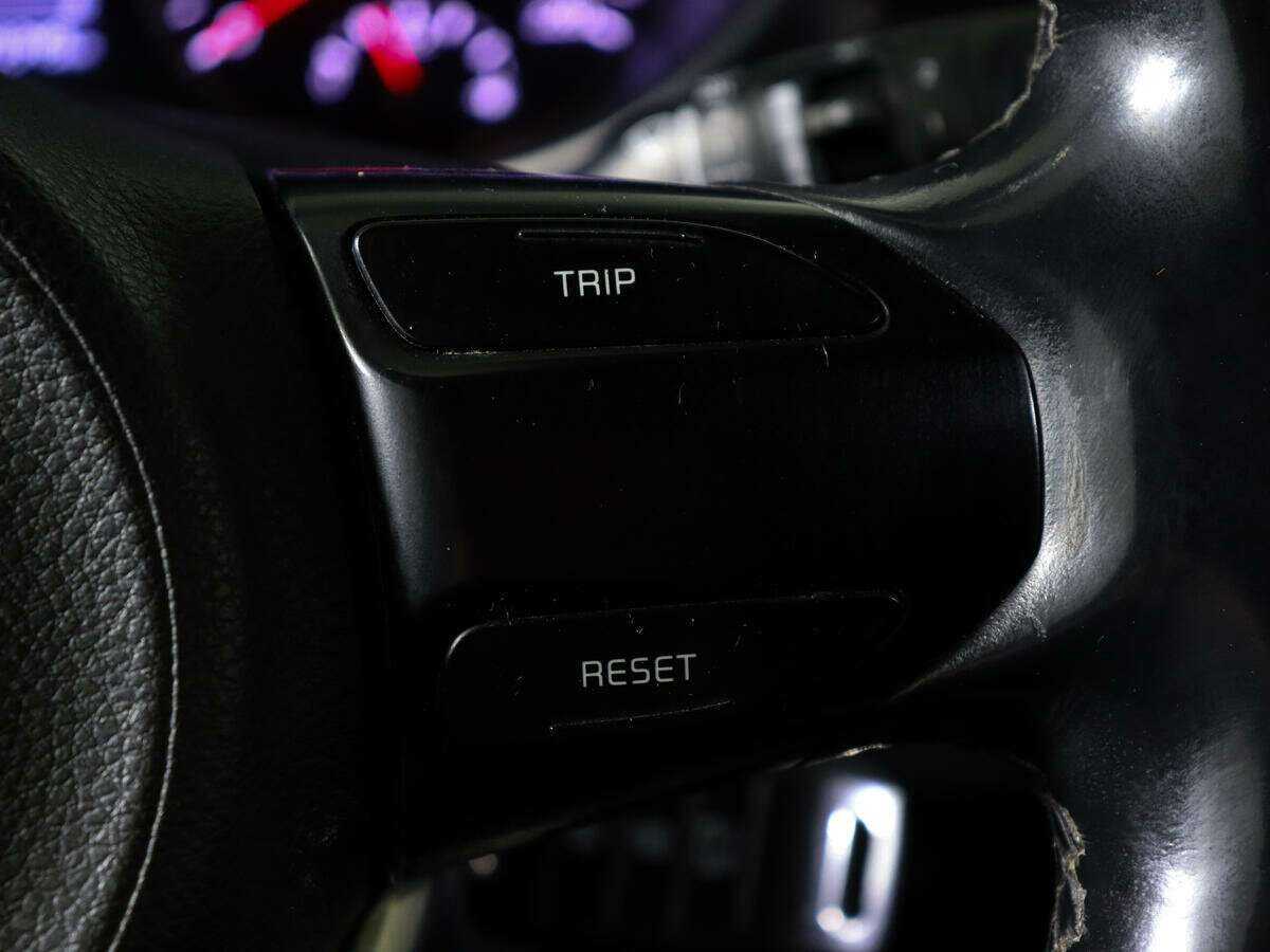 Купить Kia Rio, 2018, 105 349 км.. Фото: #16