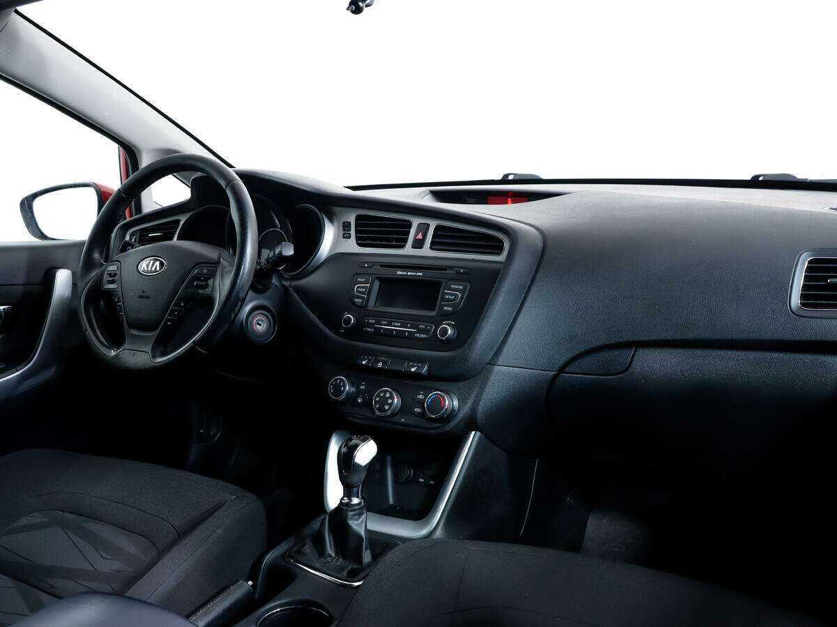 Купить Kia Ceed, 2015, 229 948 км.. Фото: #8