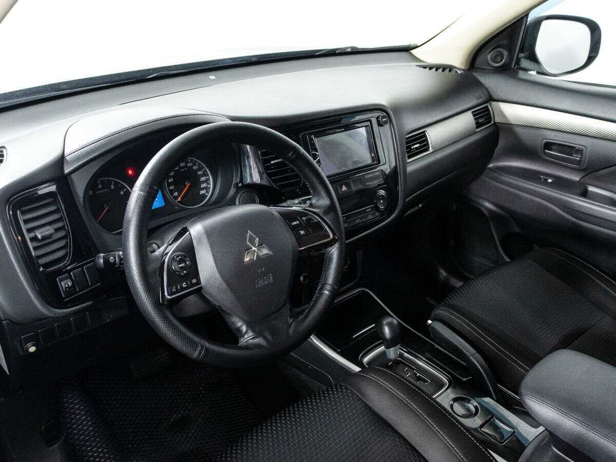 Купить Mitsubishi Outlander, 2017, 108 590 км.. Фото: #9
