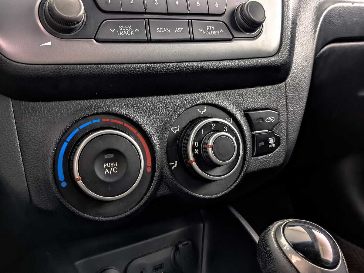 Купить Kia Rio, 2014, 108 008 км.. Фото: #16