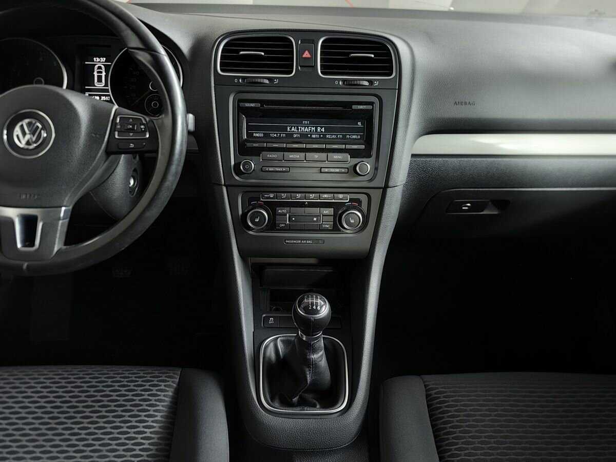 Купить Volkswagen Golf, 2012, 135 668 км.. Фото: #10
