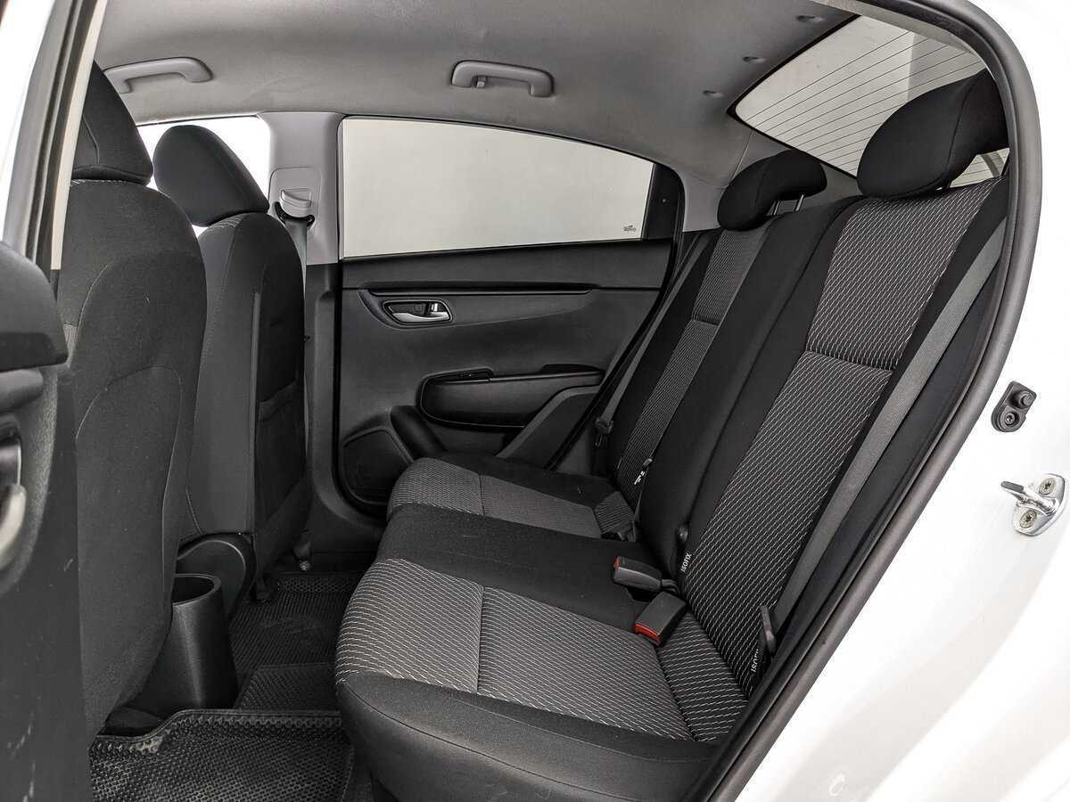 Купить Kia Rio, 2018, 121 000 км.. Фото: #17